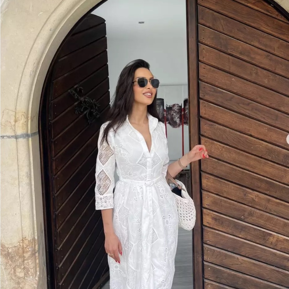 Elegant White Lace Maxi Dress - Picture 3 of 7